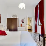 Accogliente Appartamento A Dorsoduro Con Giardino!