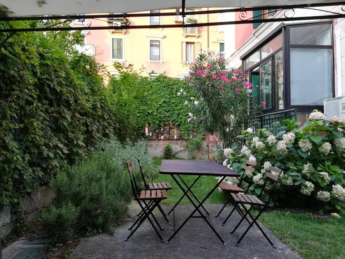 Accogliente A Dorsoduro Con Giardino! Apartment Venedig