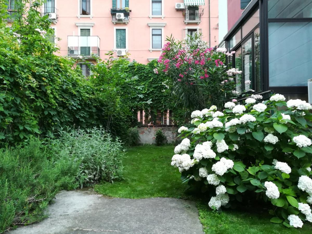 Accogliente A Dorsoduro Con Giardino! Venedig